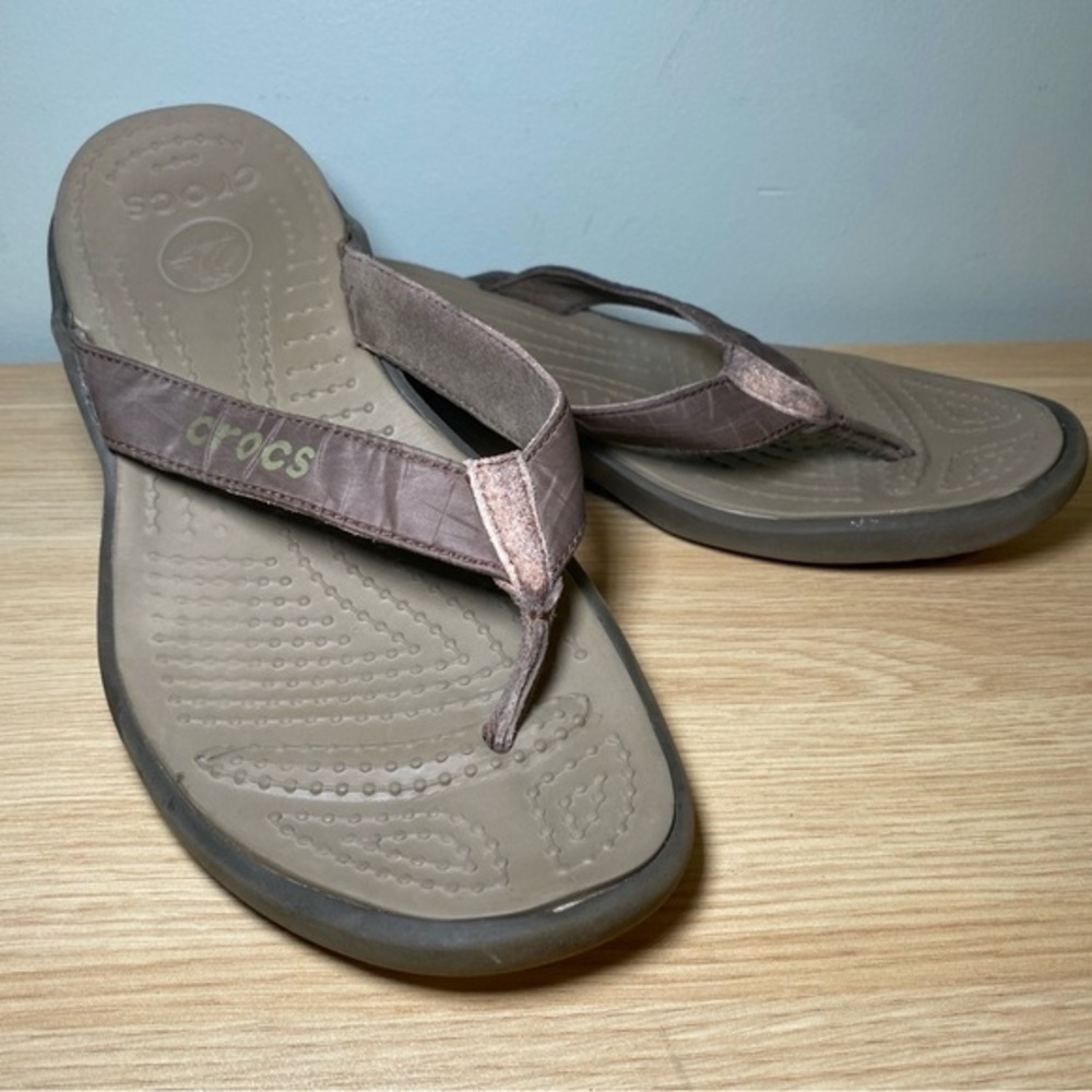 Crocs Women 8 Beige Tan Flip Flops Fabric Strap Thong Sandal